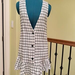 Black & Off-White Checkered, boucle-like buttoned down short dress w/ruffle hem